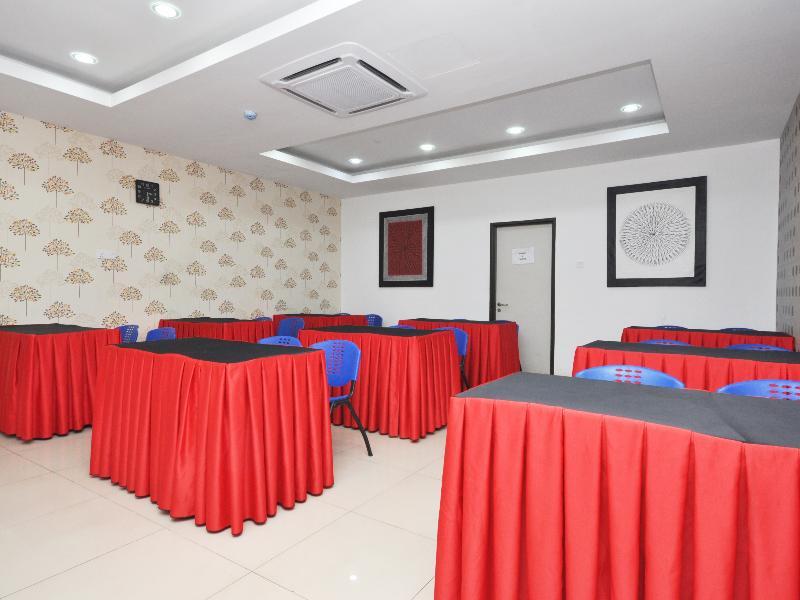 Ada Hotel & Apartment Kuala Terengganu Exterior photo
